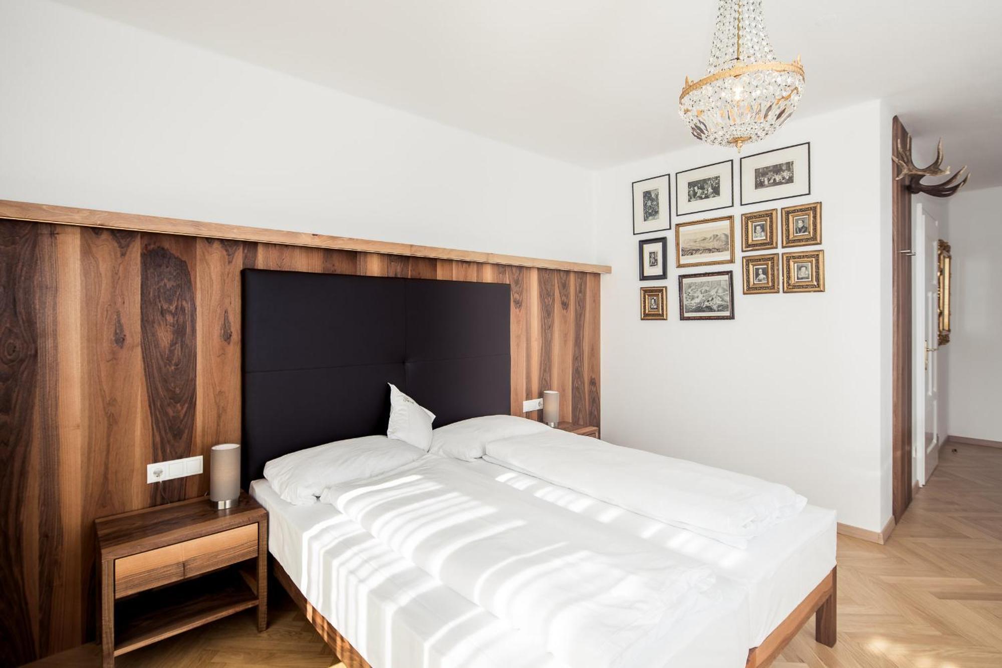 Romantik Hotel Jagdhof Caldaro Exteriör bild