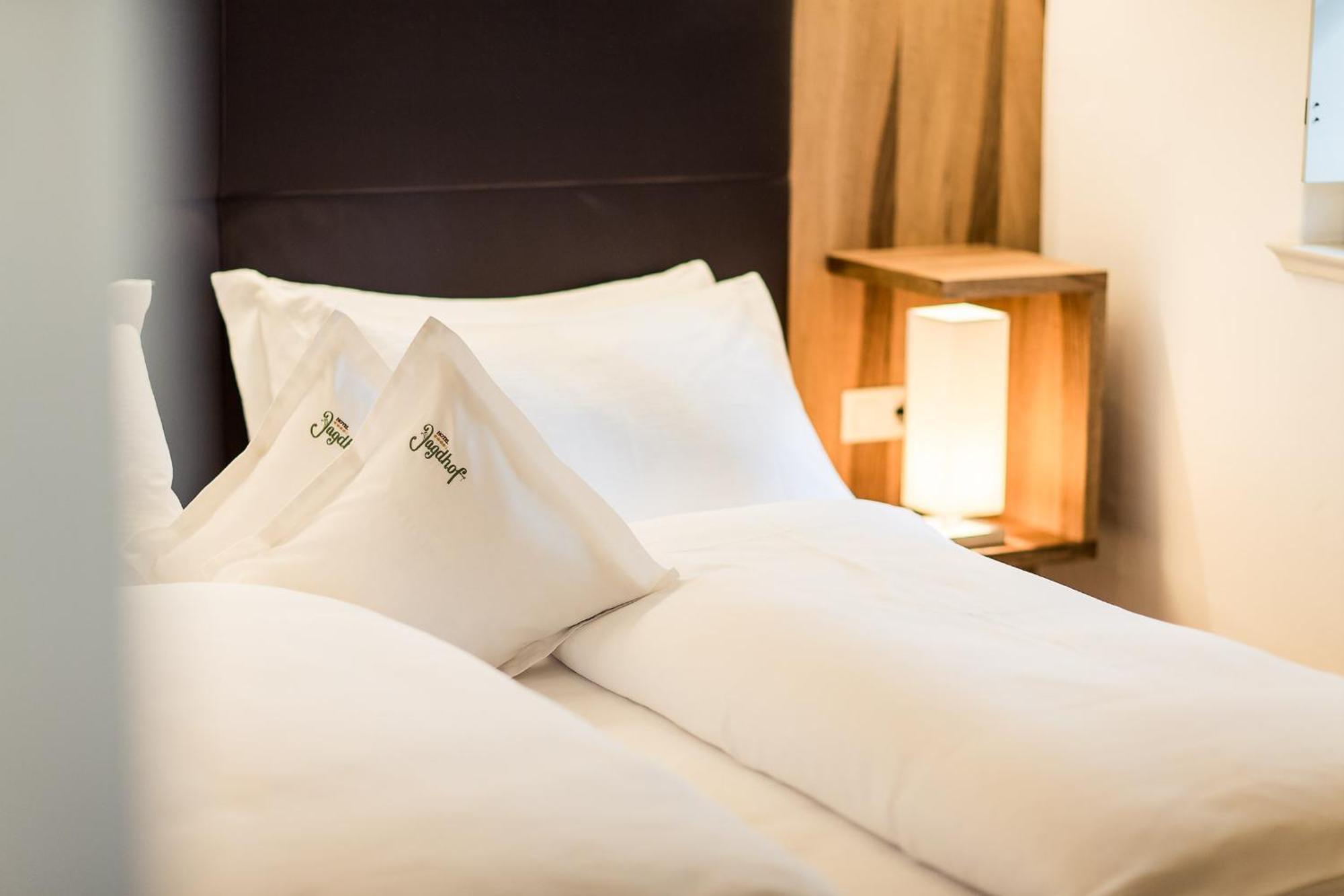 Romantik Hotel Jagdhof Caldaro Exteriör bild
