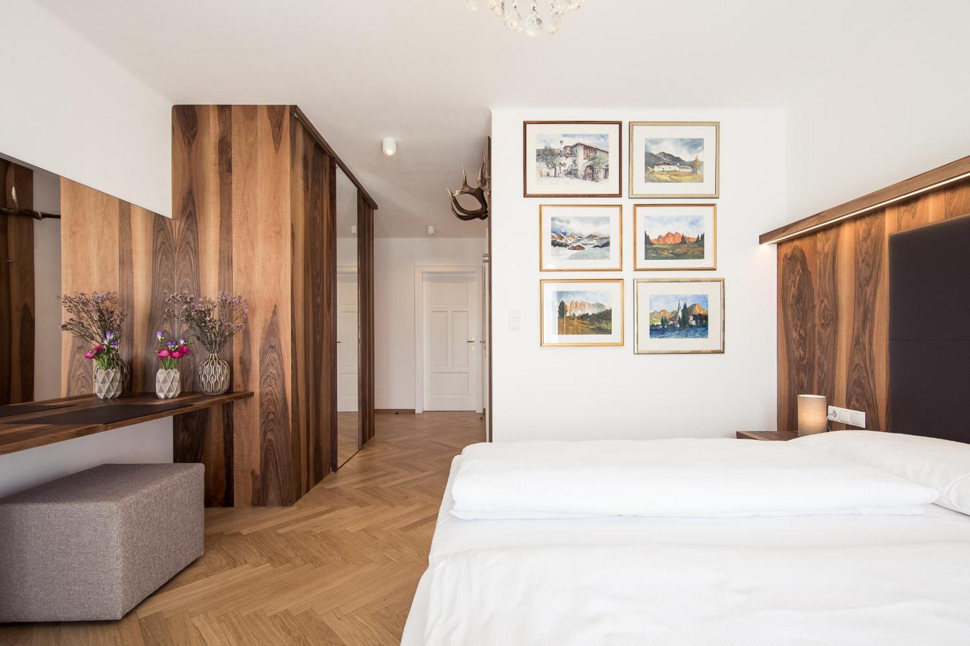 Romantik Hotel Jagdhof Caldaro Exteriör bild
