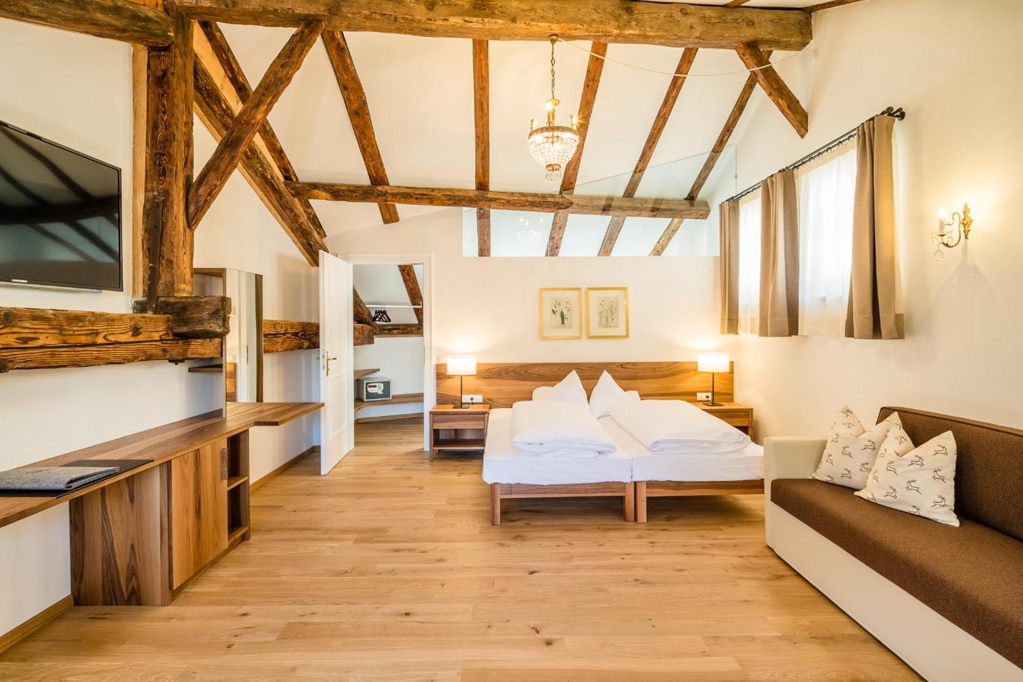 Romantik Hotel Jagdhof Caldaro Exteriör bild