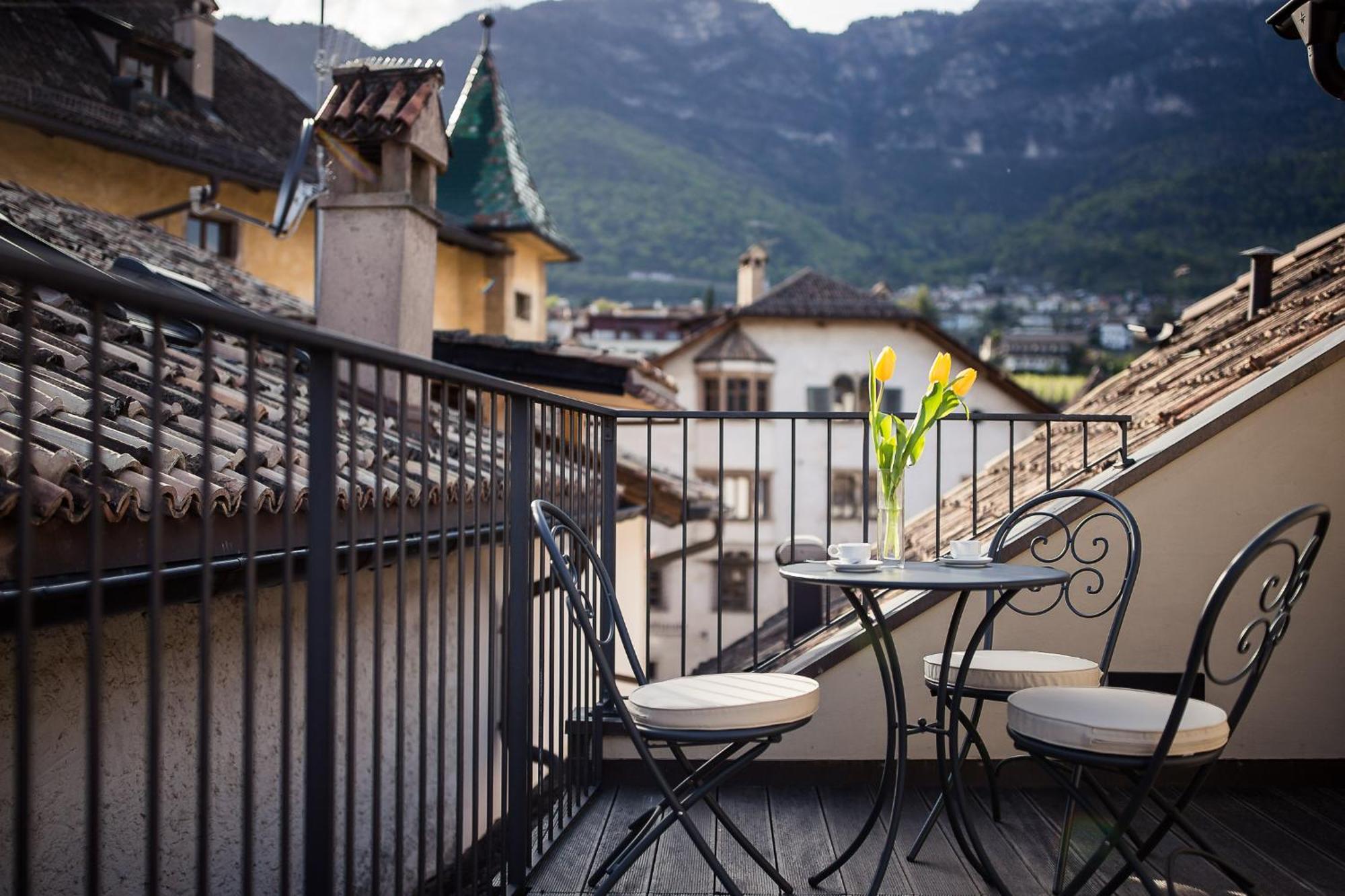 Romantik Hotel Jagdhof Caldaro Exteriör bild